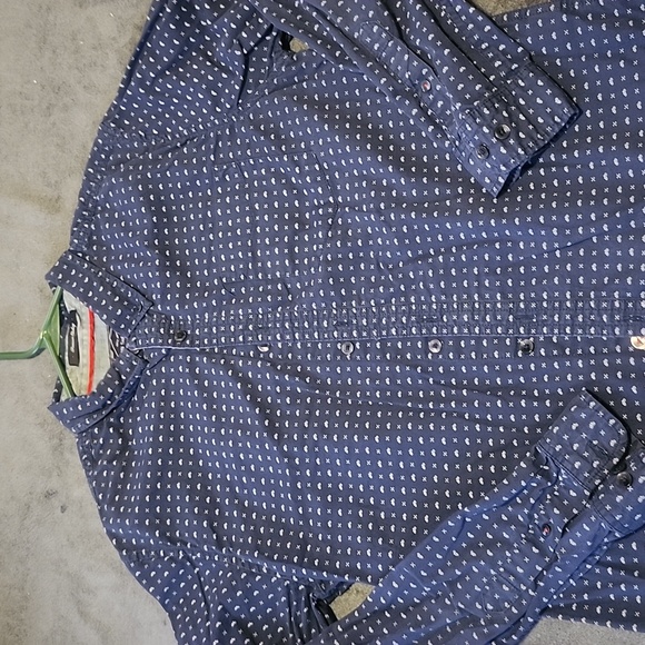 Cactus New York brand Men's button up dress shirt. Size Medium - Picture 1 of 4